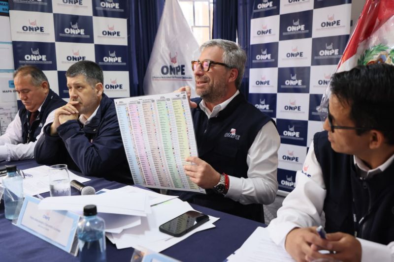 Jefe de la ONPE supervisa avances en la organización de elecciones