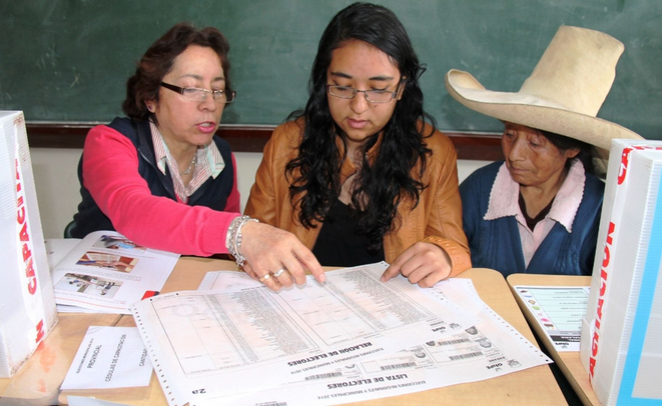 ONPE capacita de manera virtual a miembros de mesa para comicios complementarios