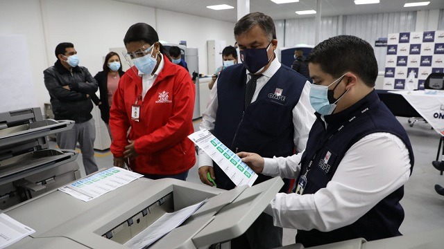 Onpe realiza prueba de color de cédulas de sufragio para consulta popular 