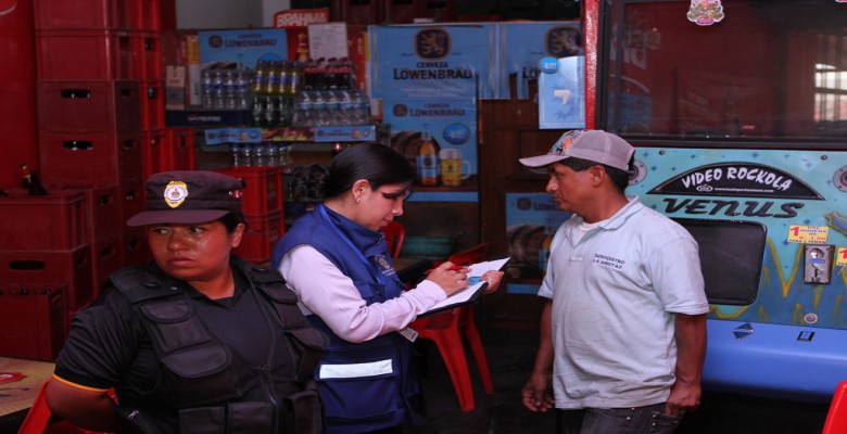 Municipio realizó operativo en La Hermelinda e interviene a 12 meretrices