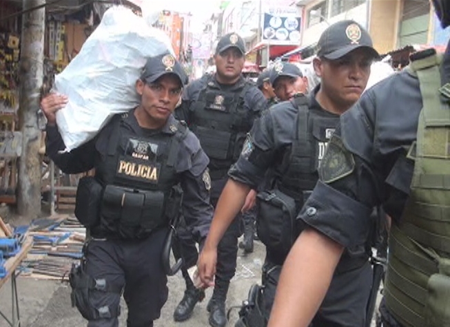 Trujillo: Incautan celulares y chips de centro comercial Albarracín 