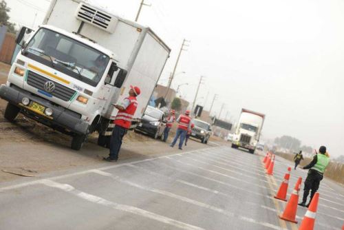 La Libertad: Sutran realiza acciones para garantizar seguridad en carreteras de la región