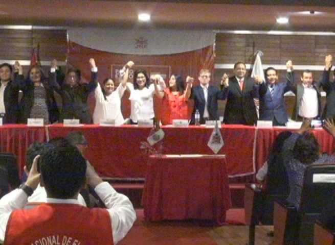 A pesar de contratiempos, organizaciones políticas firman pacto ético en Trujillo