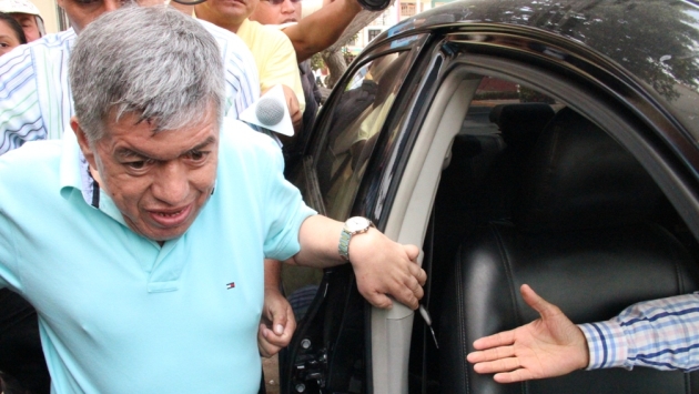 Fuerza Popular: Óscar Acuña habría intentado sorprender con supuesta postulación