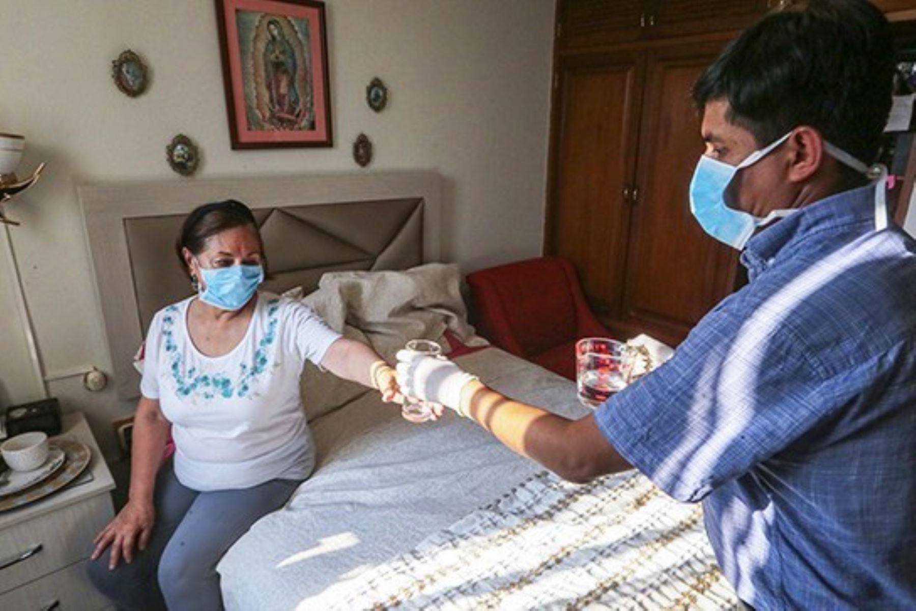 Advierten que pacientes que superan el coronavirus deben mantener aislamiento