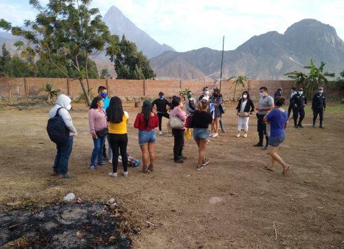 Detienen a personas que participaban en fiesta de “palo cilulo” en Laredo