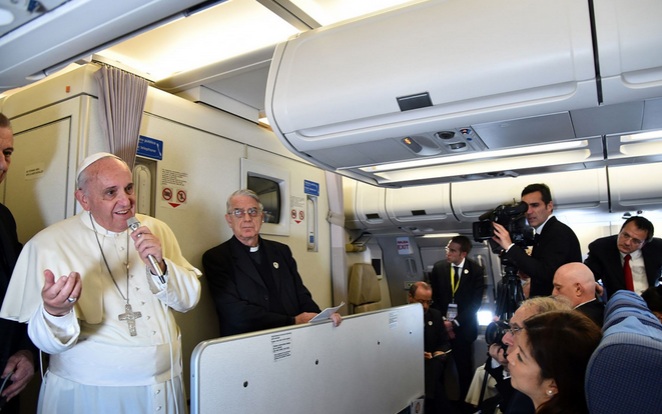 Francisco espera poder visitar el Perú en el 2016