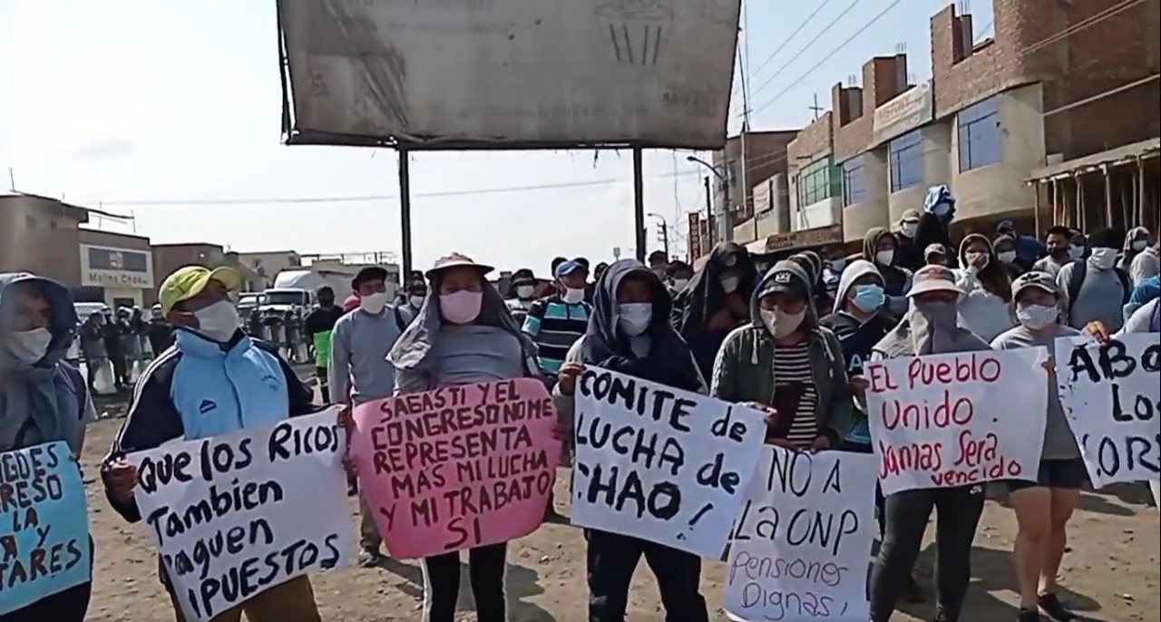 Chao: Trabajadores agroindustriales vuelven a tomar Panamericana Norte