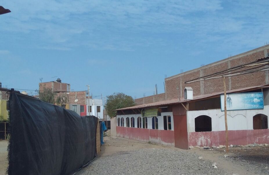 La Esperanza: Miembros de parroquia invaden terreno de jardín de niños