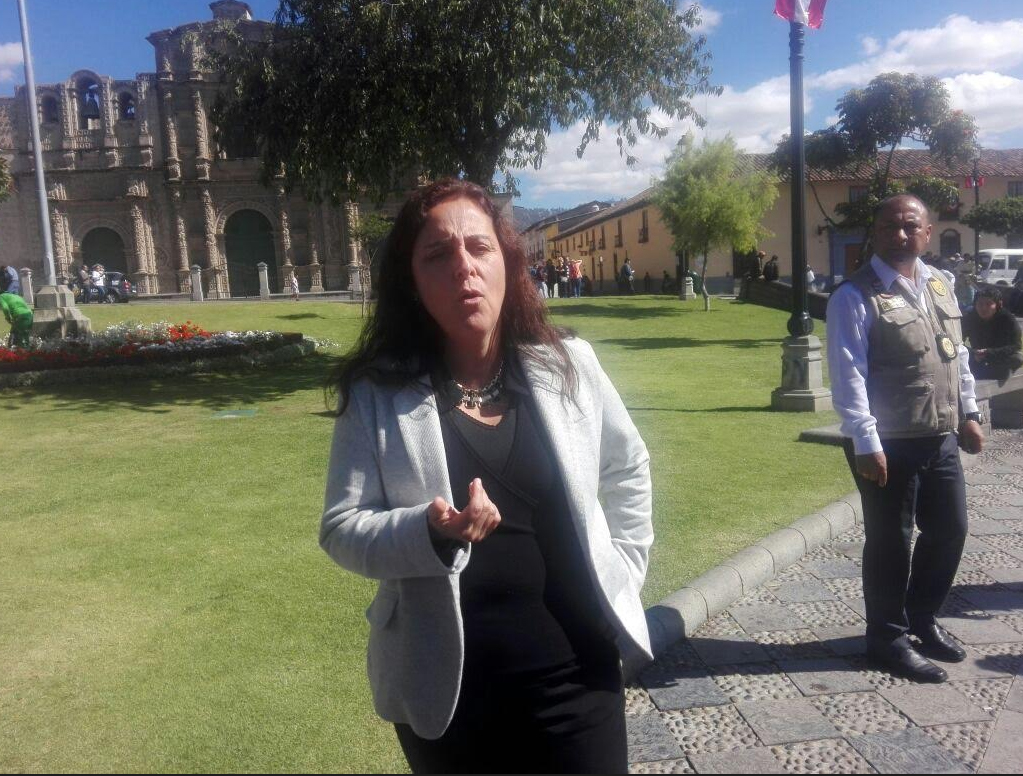 Ministra de Salud pide a médicos levantar huelga y trabajar juntos