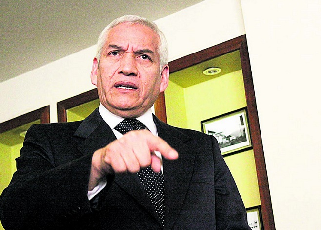 Vladimir Paz llama "sociólogo del espectáculo" a Jaime Antezana