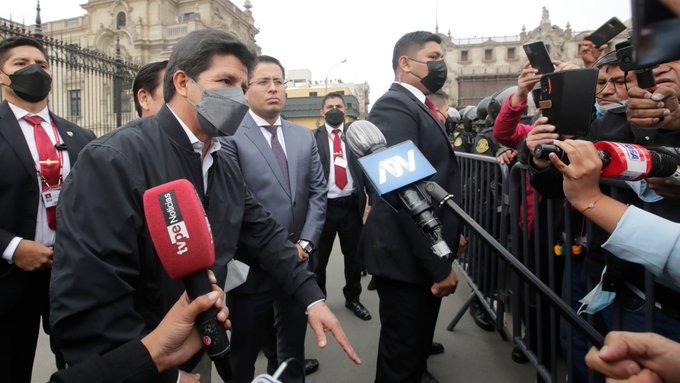 Castillo dice en sus redes sociales: “Siempre daré la cara y estaré a disposición del sistema de Justicia” 