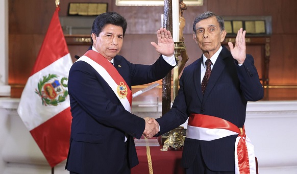 Gustavo Bobbio Rosas juró como nuevo ministro de Defensa 