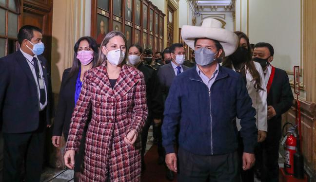 Presidente pidió a directiva del Congreso reconsiderar presidencia de la Comisión de Educación