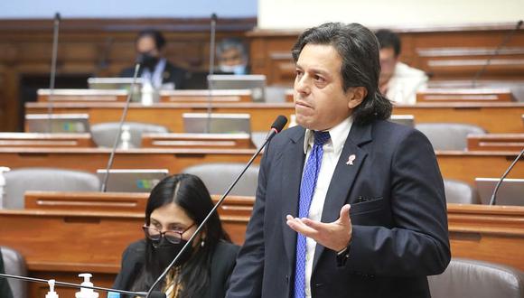 Congresista Málaga señala como "mensaje político" designación de Kelly Portalatino en el Minsa  