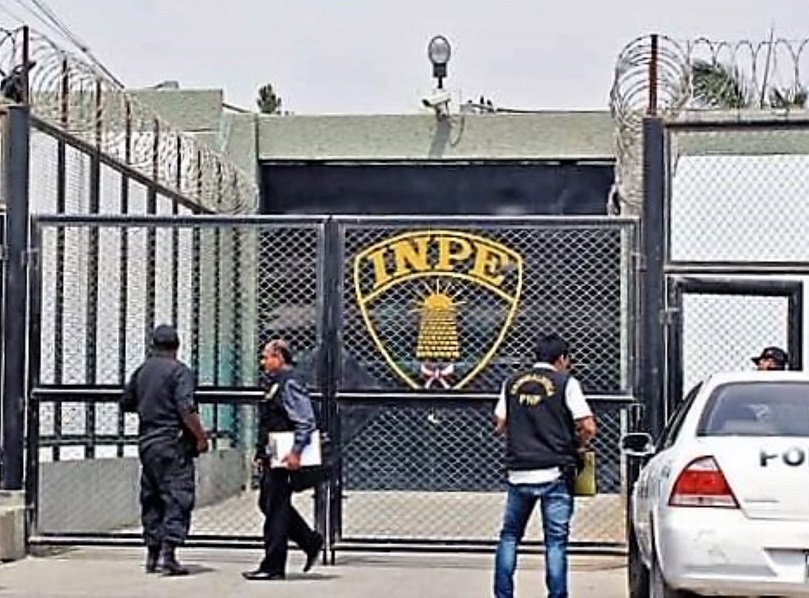 La Libertad: sujeto va a prisión preventiva por portar armas de uso ilegal y apuntar contra otro hombre 