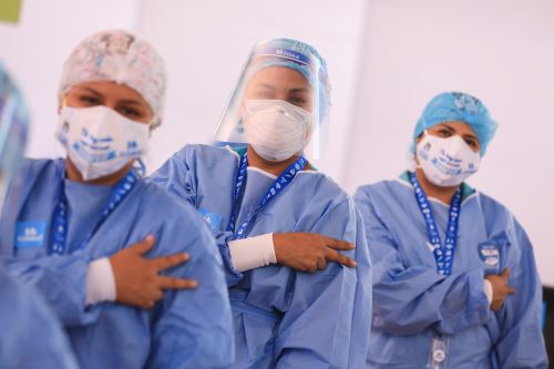 El 15 de octubre iniciará aplicación de tercera dosis de vacuna a personal de salud