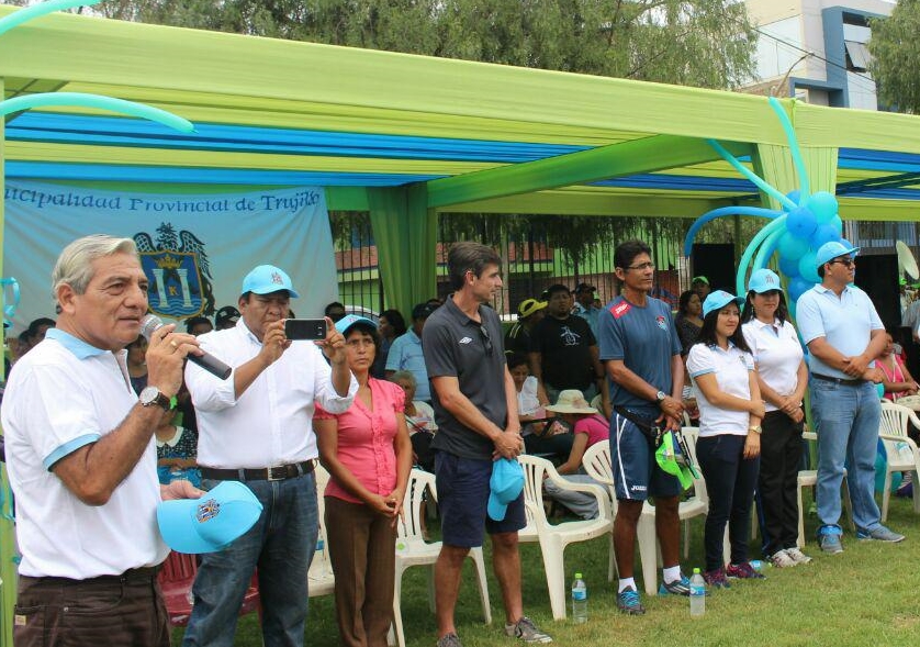 Trujillo: Inauguran campeonato "Pelota de trapo y chayita - 2017"