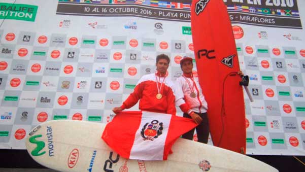 Surfista trujillano Piccolo Clemente ganó oro en Panamericanos de Surf