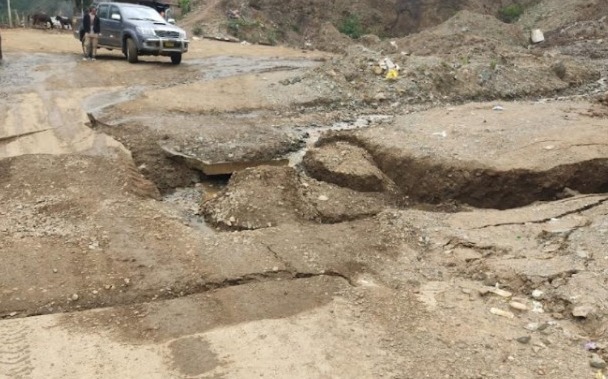 Exigen apoyo de gobierno central para liberar vías bloqueadas por derrumbes en Pataz