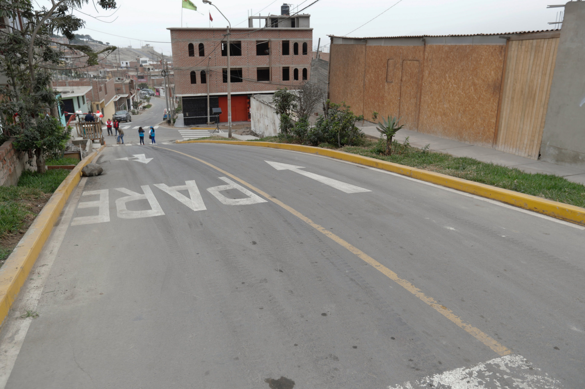 Sector Vivienda transfiere más de S/500 millones para ejecución de pistas y veredas en todo el país