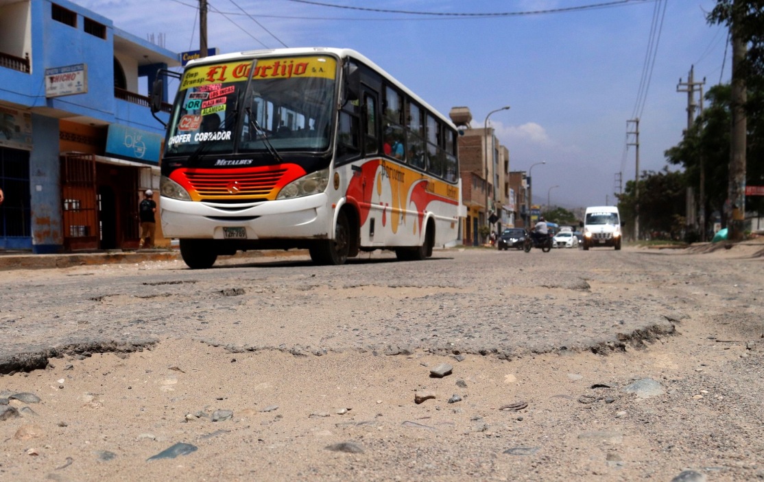 El 80 % de las pistas de Trujillo están destruidas por falta de mantenimiento y el Niño Costero