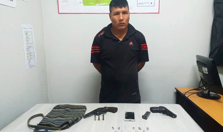 Laredo: Sujeto detenido por portar armas y asaltar a transeúntes en puente Veneno