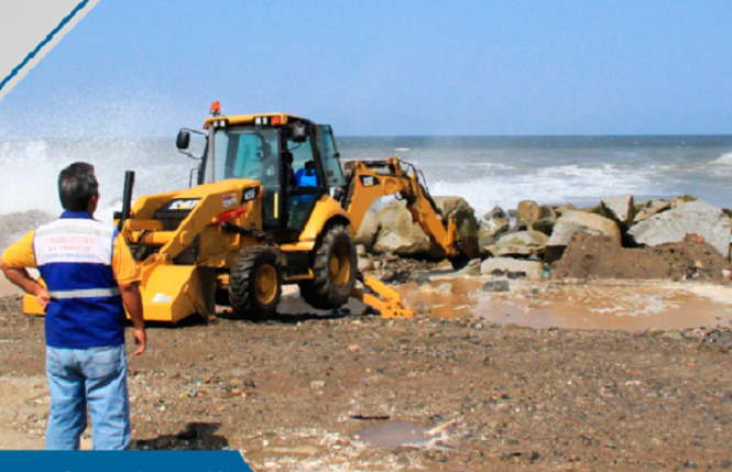 Continúan trabajos de reforzamiento del enrocado en la playa de Buenos Aires
