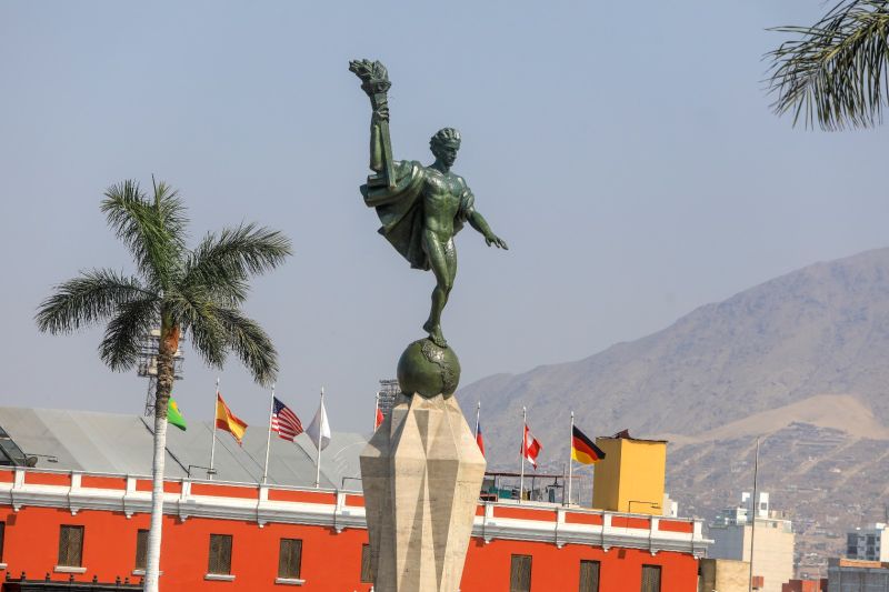 Concluyó el mantenimiento al monumento de La Libertad de la plaza de armas