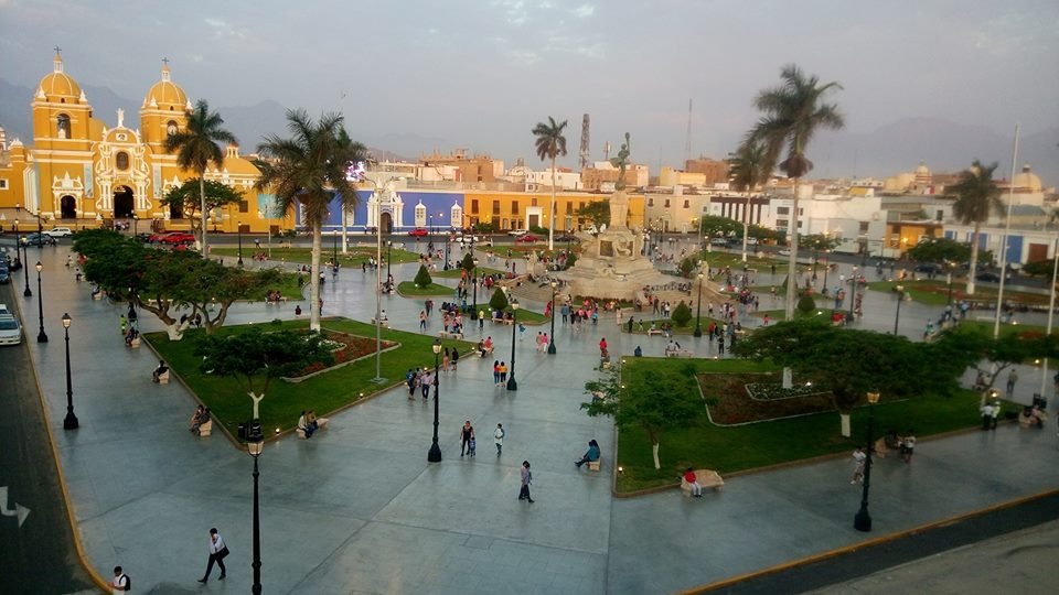 Funcionarios ediles confirman que color del piso en Plaza de Armas de Trujillo no será uniforme