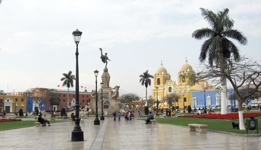 "Intereses políticos en contra de renovación de Plaza de Armas de Trujillo"