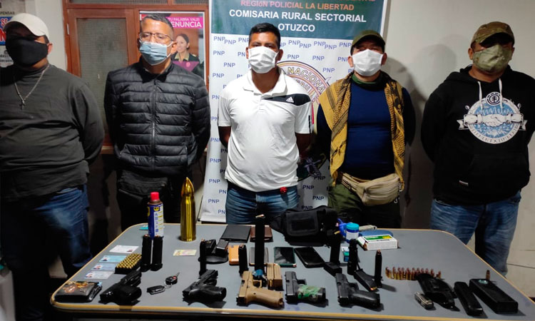 Detienen a cinco sujetos acusados de disparar y herir a policías en Otuzco