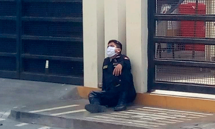 Niegan abandono a policía infectado con el covid-19 en Salaverry