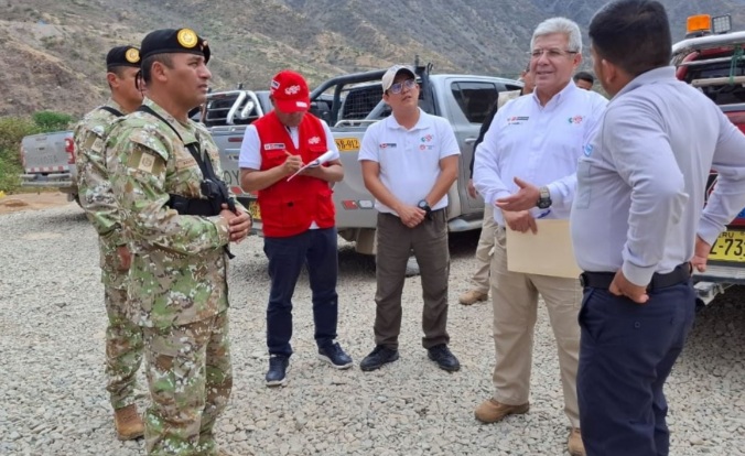 Ministro de Defensa constató operatividad de puesto de control en Pataz