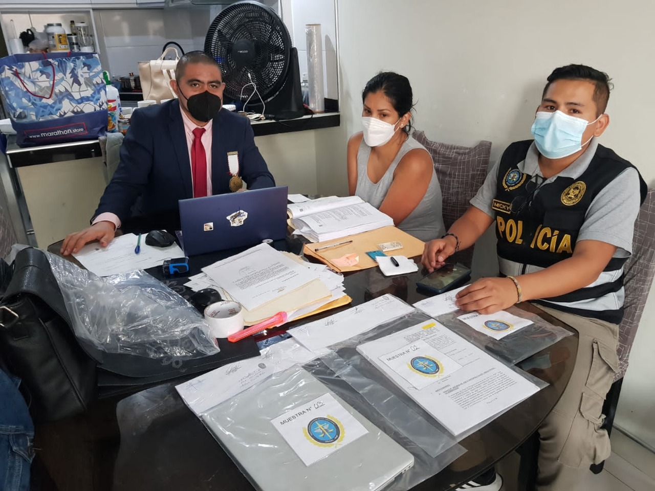 Cae general PNP y otros 8 por presuntamente favorecer a proveedores en compra de mascarillas y EPP 