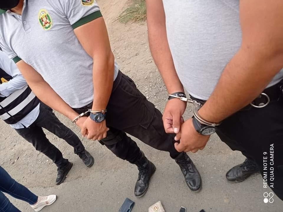Capturan a dos policías acusados de recibir coima de 200 soles en Simbal