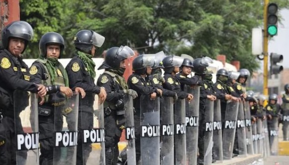 La PNP recupera instalaciones de San Marcos que fueron invadidas por manifestantes