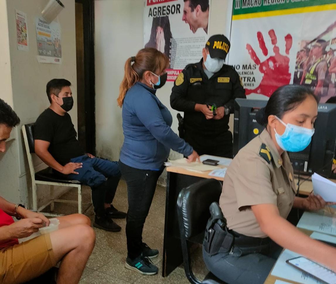 Chofer fue denunciado por intentar retirar vehículo de su hermano gemelo.