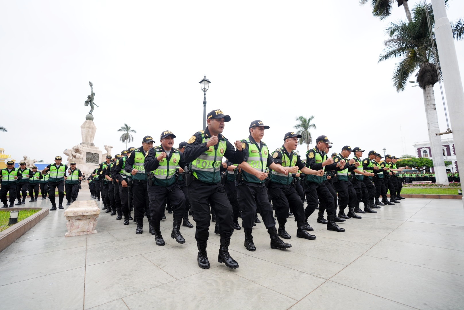  Cerca de 700 policías patrullarán las calles de Trujillo