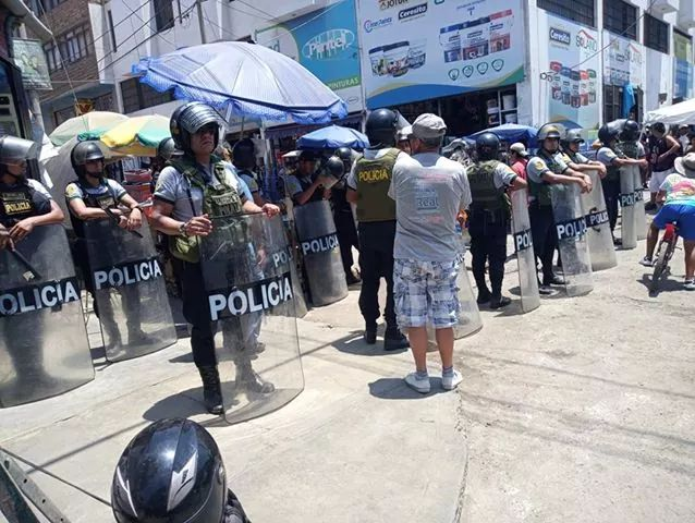 Policía captura a dos requisitoriados durante operativo en emporio Albarracín