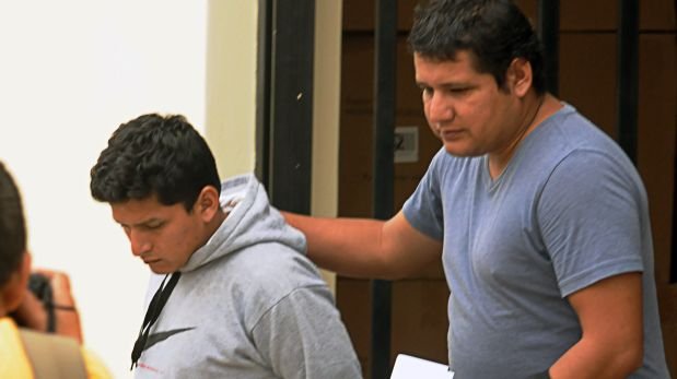 Policía Terna habría asaltado con pistola para llevarse moto