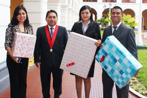 Premiaron a ganadores de concurso de periódicos en la Corte de La Libertad