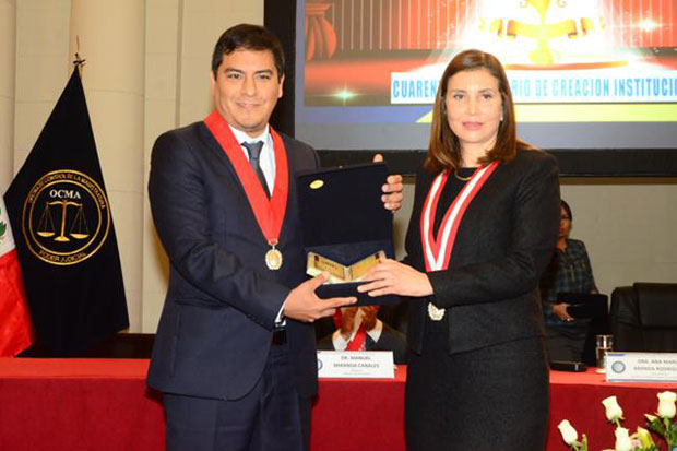 Presidente de la Corte de La Libertad ganó el primer puesto en los premios Ocma