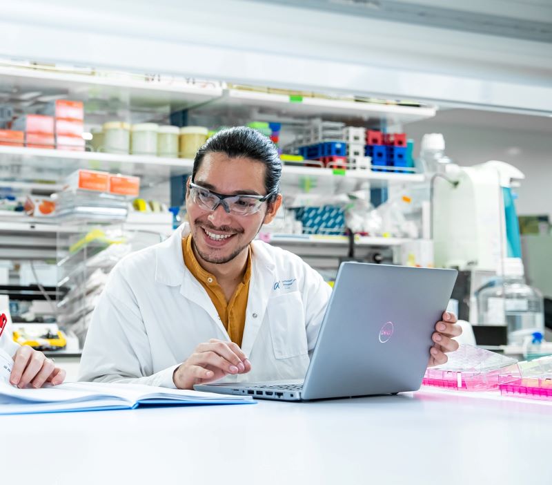 Peruanos podrán estudiar un posgrado becados en Harvard, Oxford y otras universidades top  