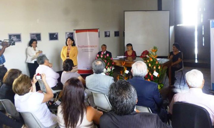 Autoridades de Chimbote saludan a Trujillo en Línea