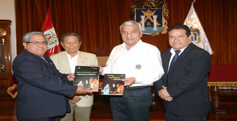 Municipalidad provincial presenta libro sobre Trujillo que será insertado a la currícula escolar