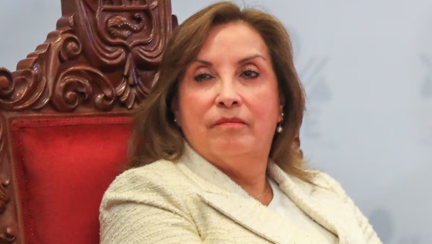 Presidencia descarta aumento de sueldo a Dina Boluarte y despidos masivos en PCM