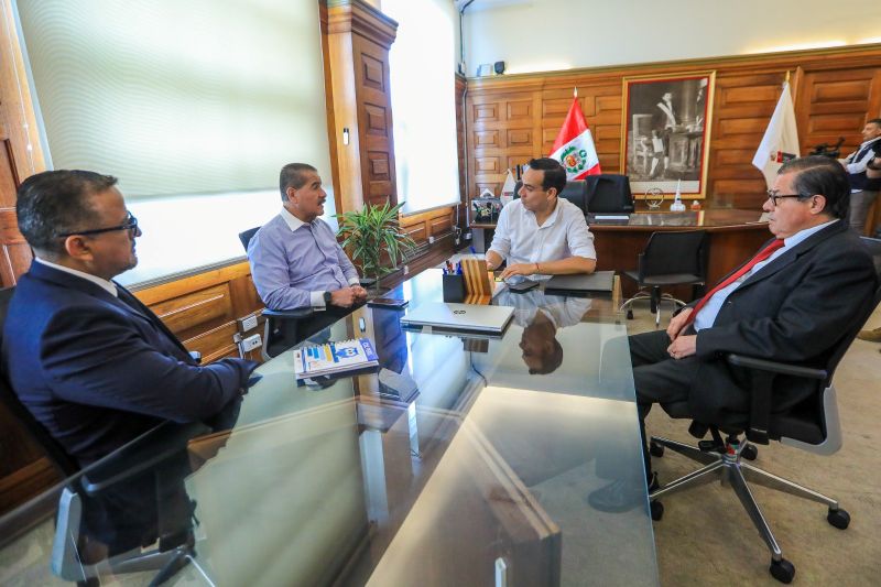 Presidente Jerí se reunió con el ministro de Salud para fortalecer acciones en favor de los peruanos  