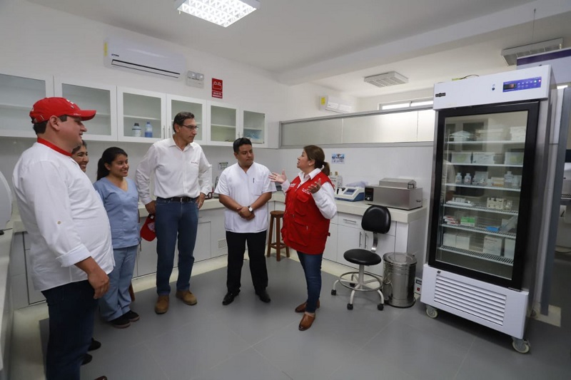 Vizcarra: "Partidos ofrecen alternativas, pero al final el pueblo decide con su voto"