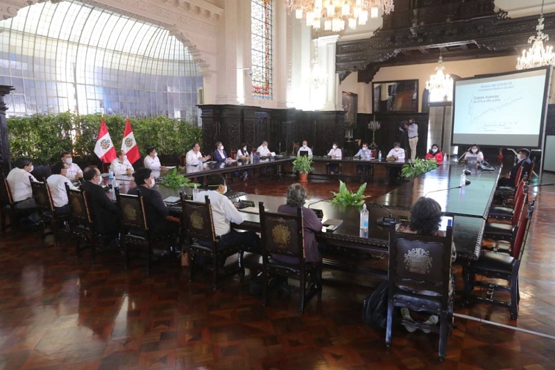 Presidente Vizcarra se reúne con representantes del Ejecutivo para definir próximas medidas